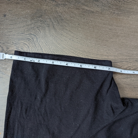 EUC Guess V-neck - Picture 5 of 6